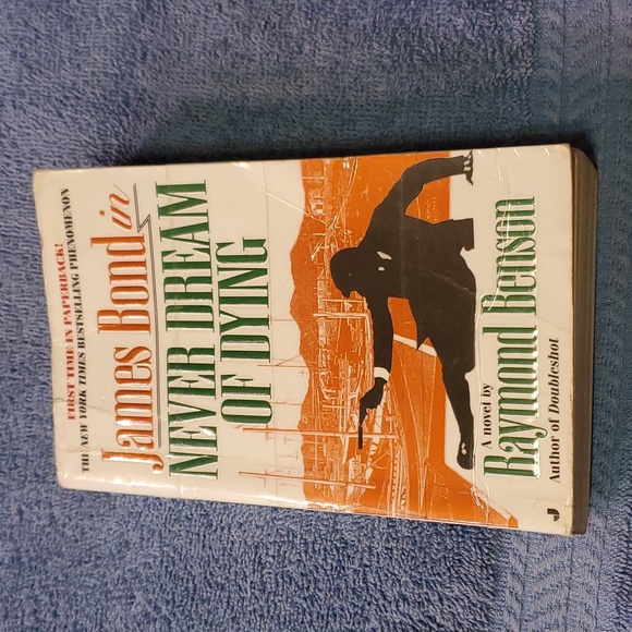 James Bond in Never Dream of Dying - Picture 1 of 4